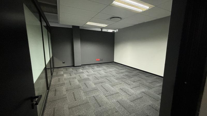 To Let commercial Property for Rent in Paarden Eiland Western Cape